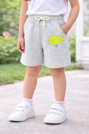 Kız Çocuk Gri Yeşil Kuş Baskılı Şort 3-7 Yaş Lastikli Bel Yazlık Rahat Kalıp